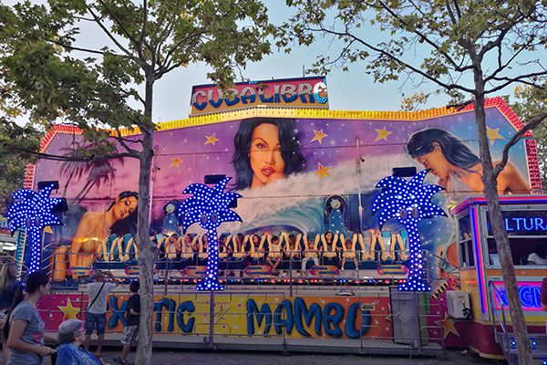 永利yl23455照明的娱光灯用在西班牙游乐装备展示